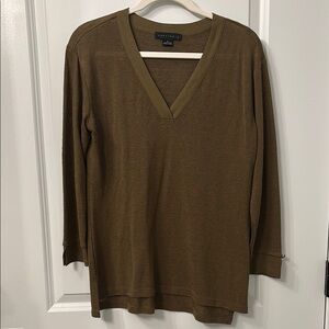 Sanctuary Green V-Neck Sweater with Long Sleeves and Relaxed Fit